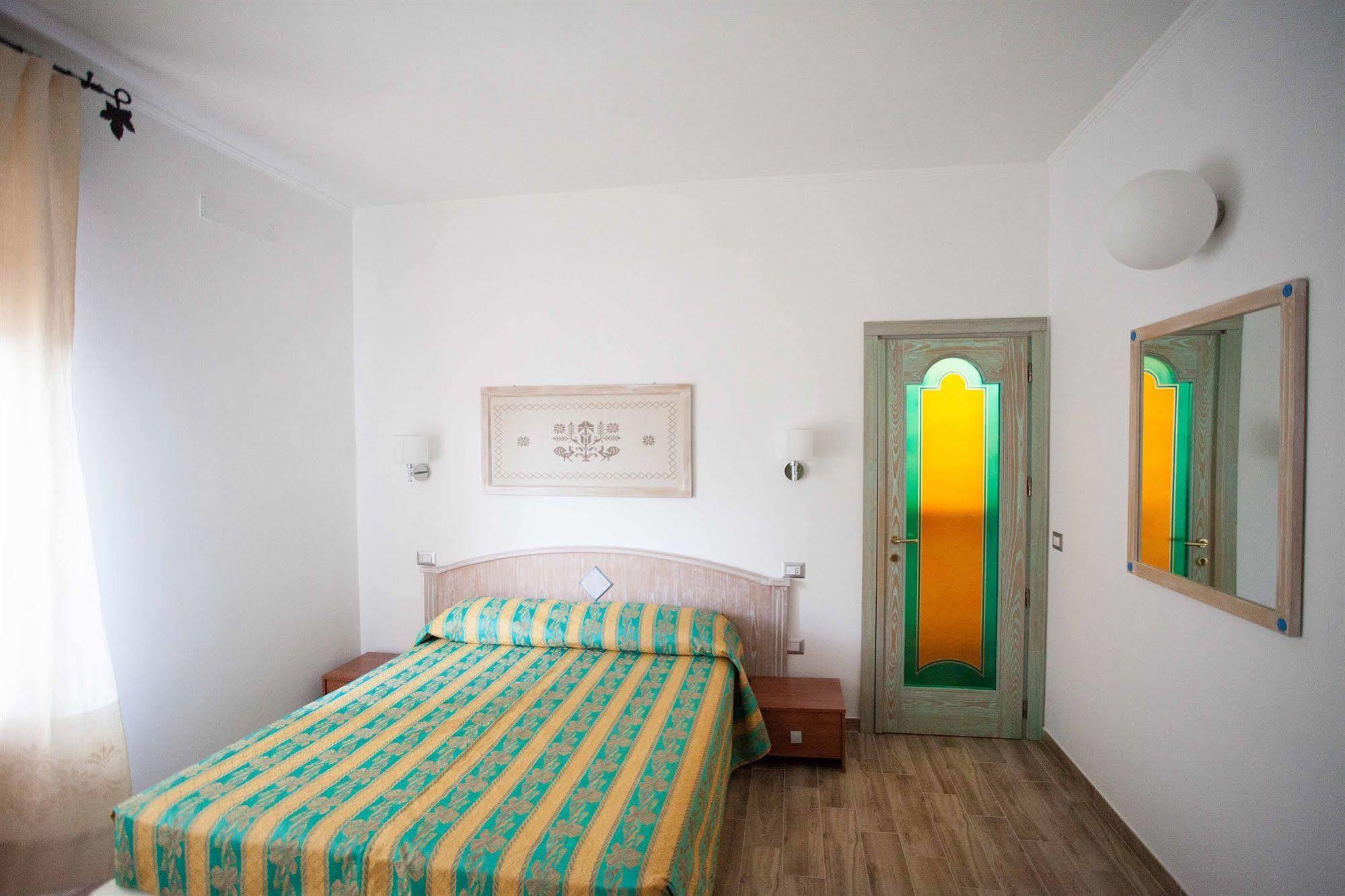 Tortolì Locanda Degli Artisti מראה חיצוני תמונה