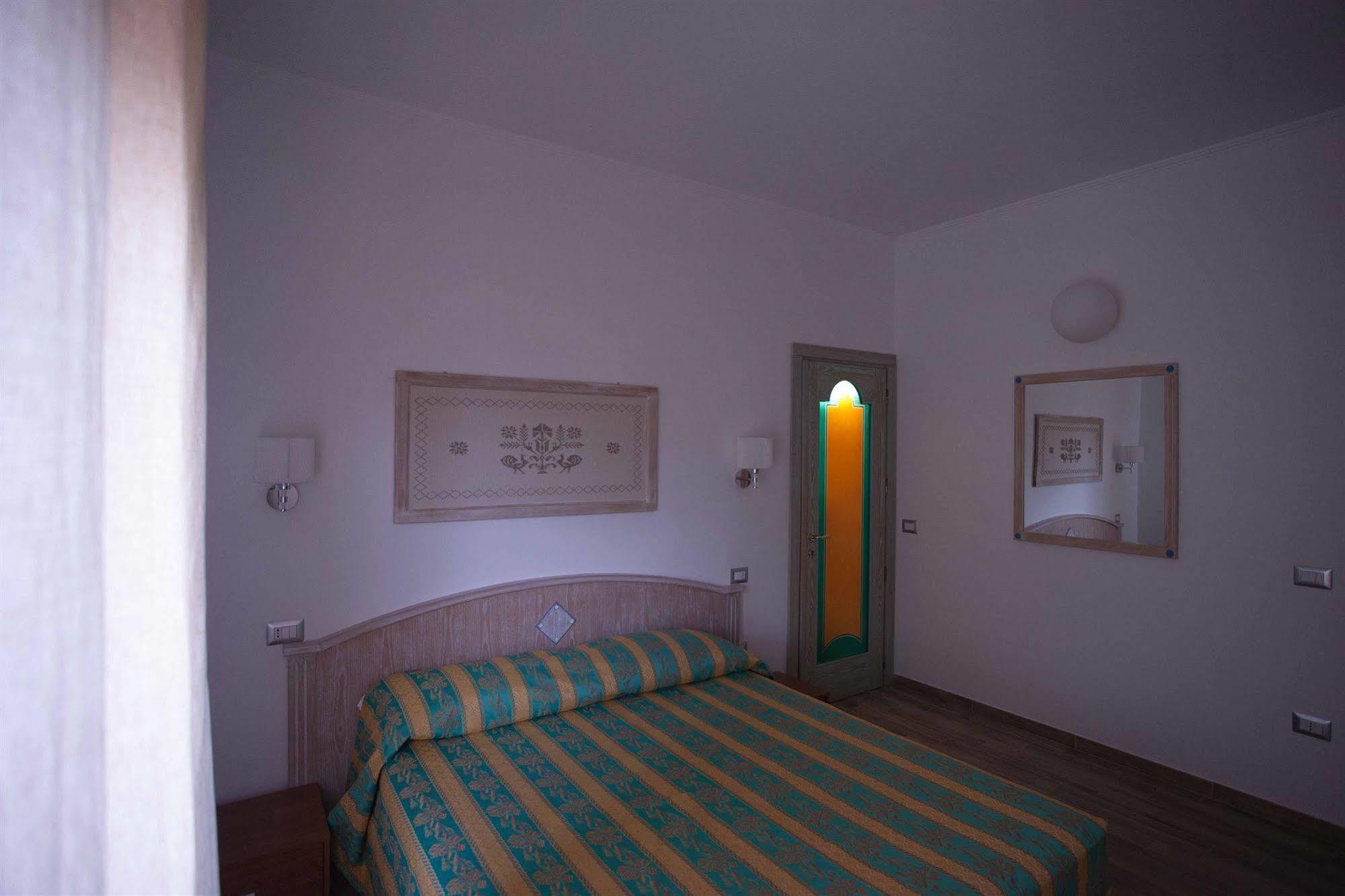 Tortolì Locanda Degli Artisti מראה חיצוני תמונה